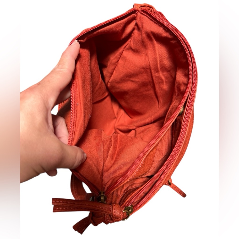 Bueno Cross Body Shoulder Bag Dark Orange Red Vegan Leather Adjustable Strap - Picture 5 of 10